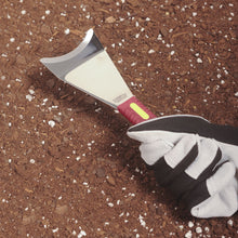 Load image into Gallery viewer, Nisaku Stainless Steel U-Shaped Scraper Knife, 3-Inch Blade Red
